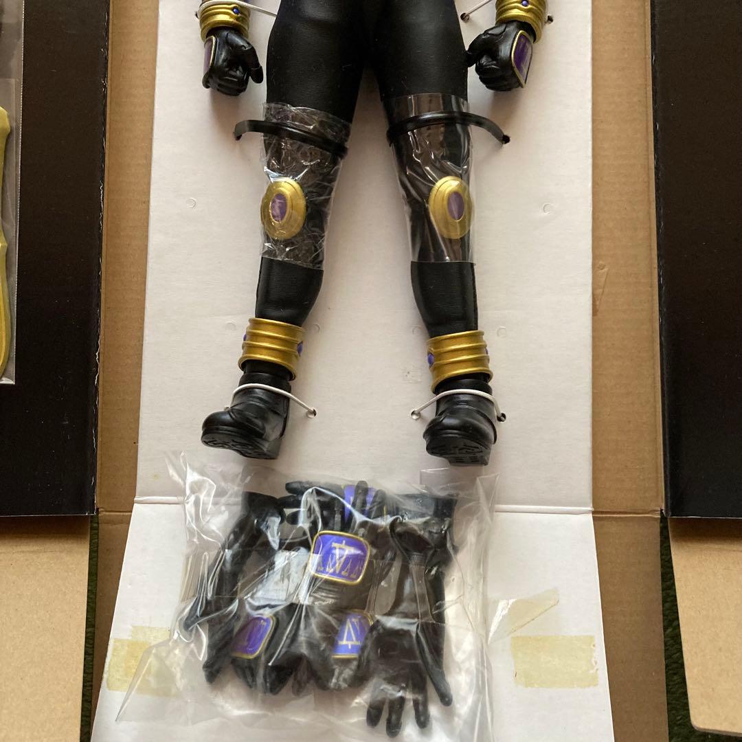 TMH 仮面ライダークウガ ライジングタイタン 1/6 フィギュア