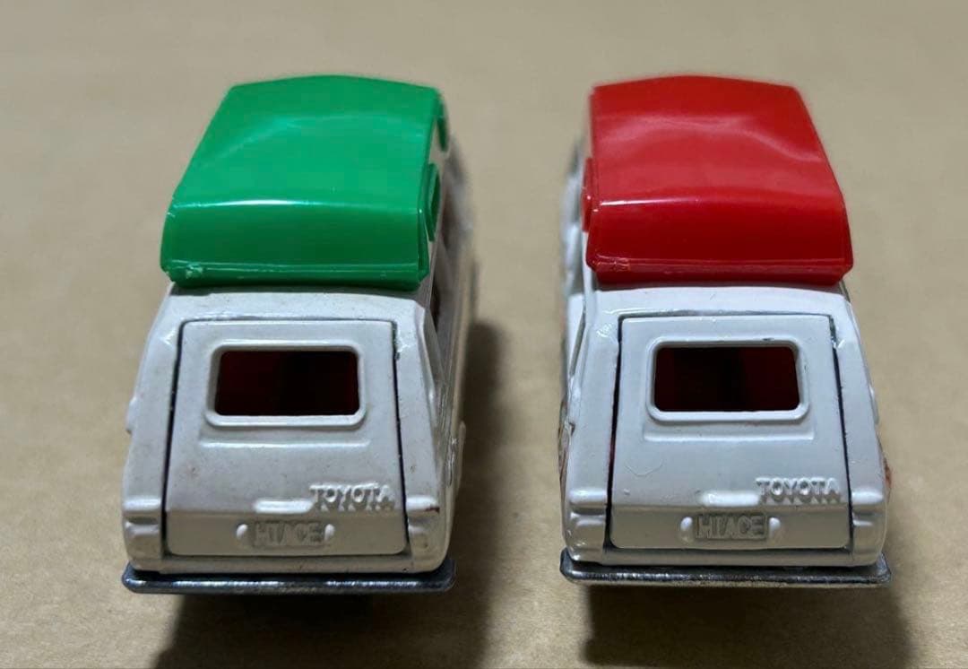 トミカ トヨタ ハイエースコミューター キャンピングカー 2台セット
