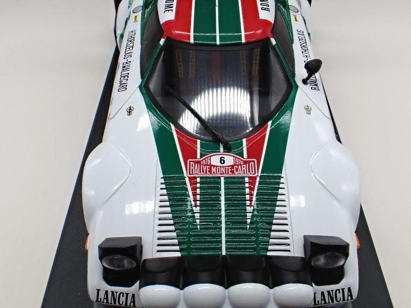 1/18ミニカー ixoランチア・ストラトス HF　イクソ