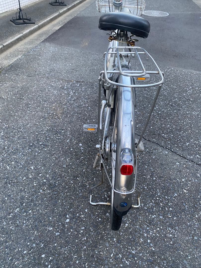 シルバー 電動アシスト自転車 シティタイプ