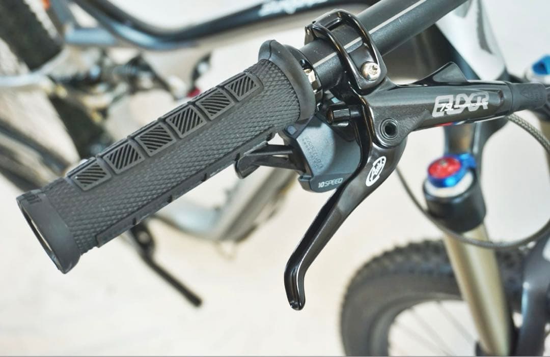 【美品】SPECIALIZED STUMPJUMPER FSR Comp 29