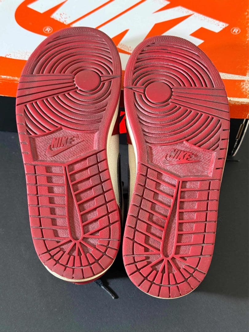 シューズ(男性用) Air Jordan 1 High OG Lost & FoundChicago