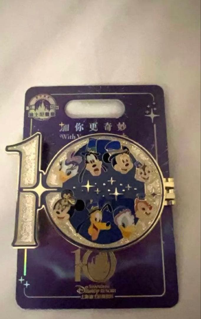 上海ディズニー 10周年記念ピンバッジ ミッキー ミニー