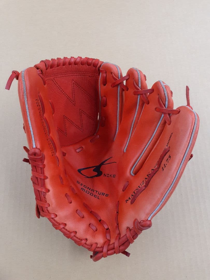 美品Nike Matsuzaka 軟式野球グローブ レッド即戦力