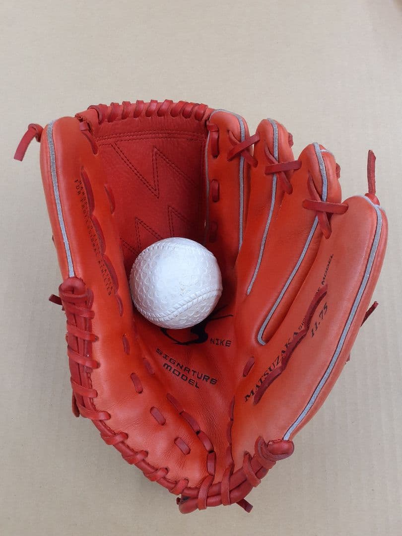 美品Nike Matsuzaka 軟式野球グローブ レッド即戦力