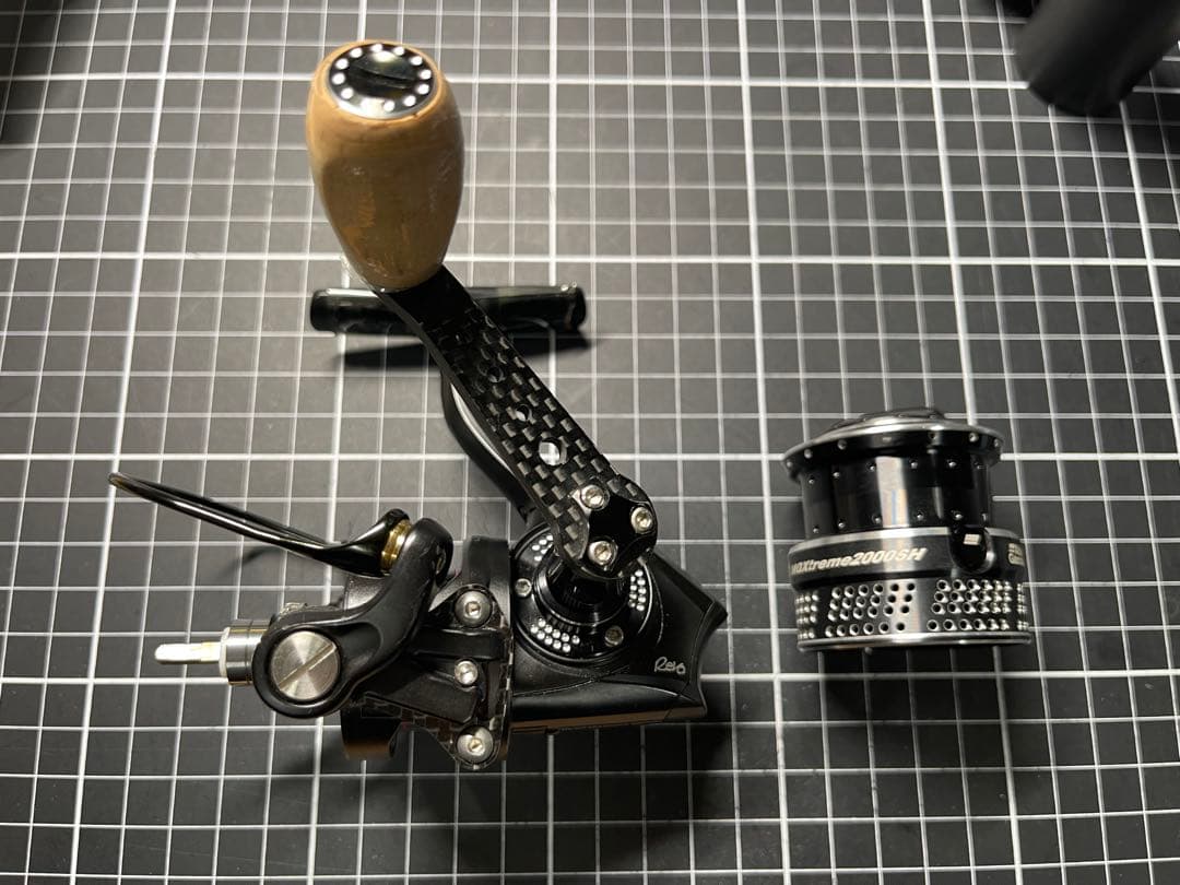 Abu Garcia Revo MGXtreme 2000SH スピニングリール
