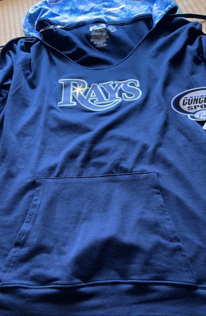 【未使用】MLB タンパベイ・レイズ　フィットネス薄着　フーディ　タグ付き。