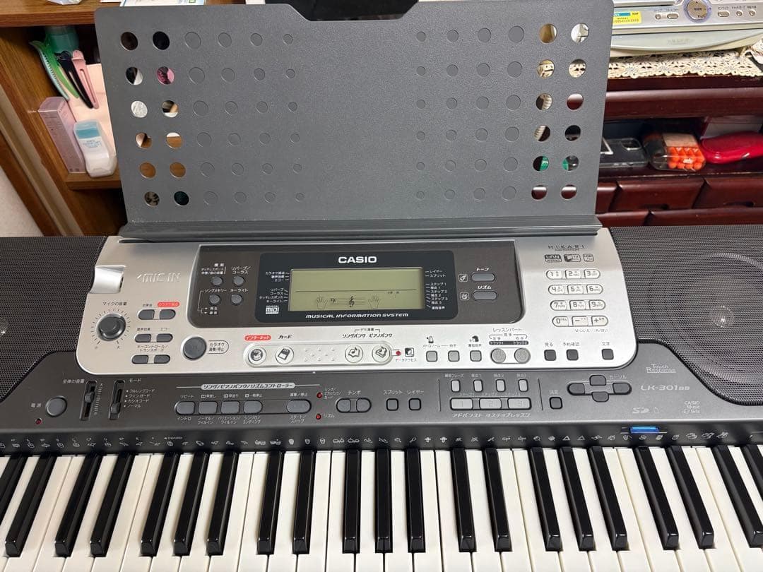 CASIO LK301BB 光ナビゲーション 電子キーボード