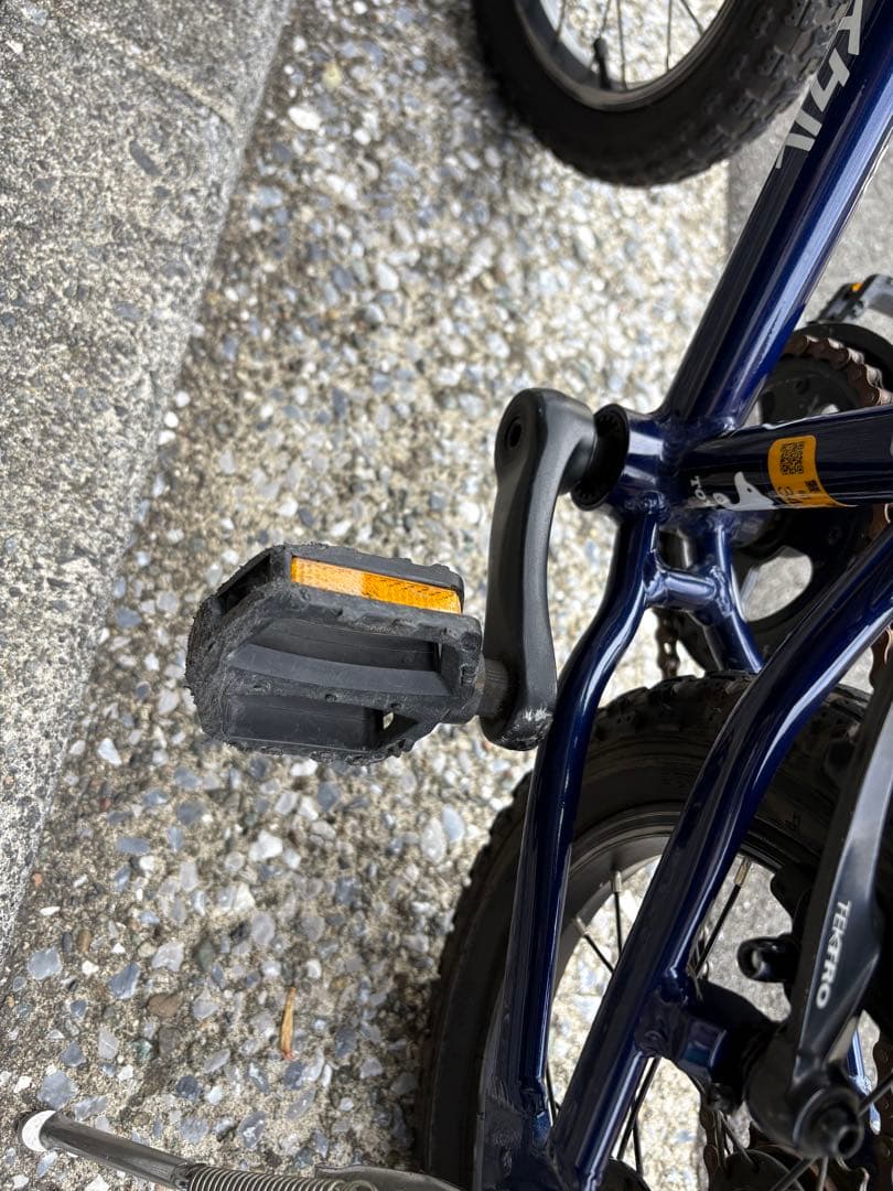 専用です ヨツバサイクル　キッズ自転車 ネイビー/ホワイト