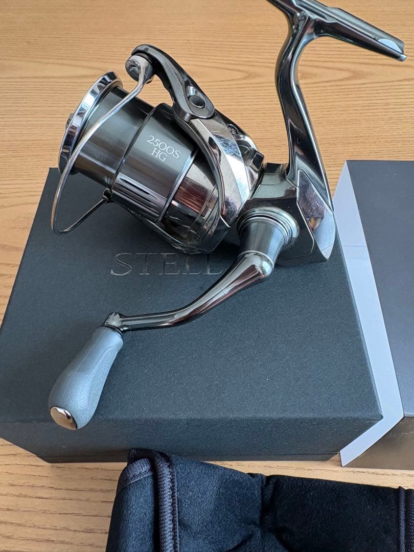 美品！SHIMANO 22STELLA 2500SHG スピニングリール