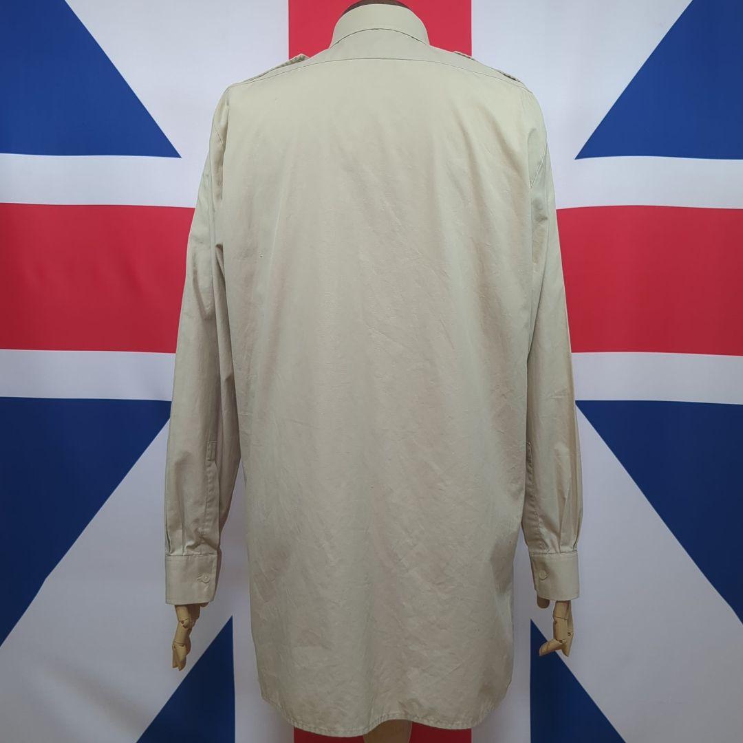 イギリス軍　カーキーシャツ（長袖＋半袖）グリーントラウザス