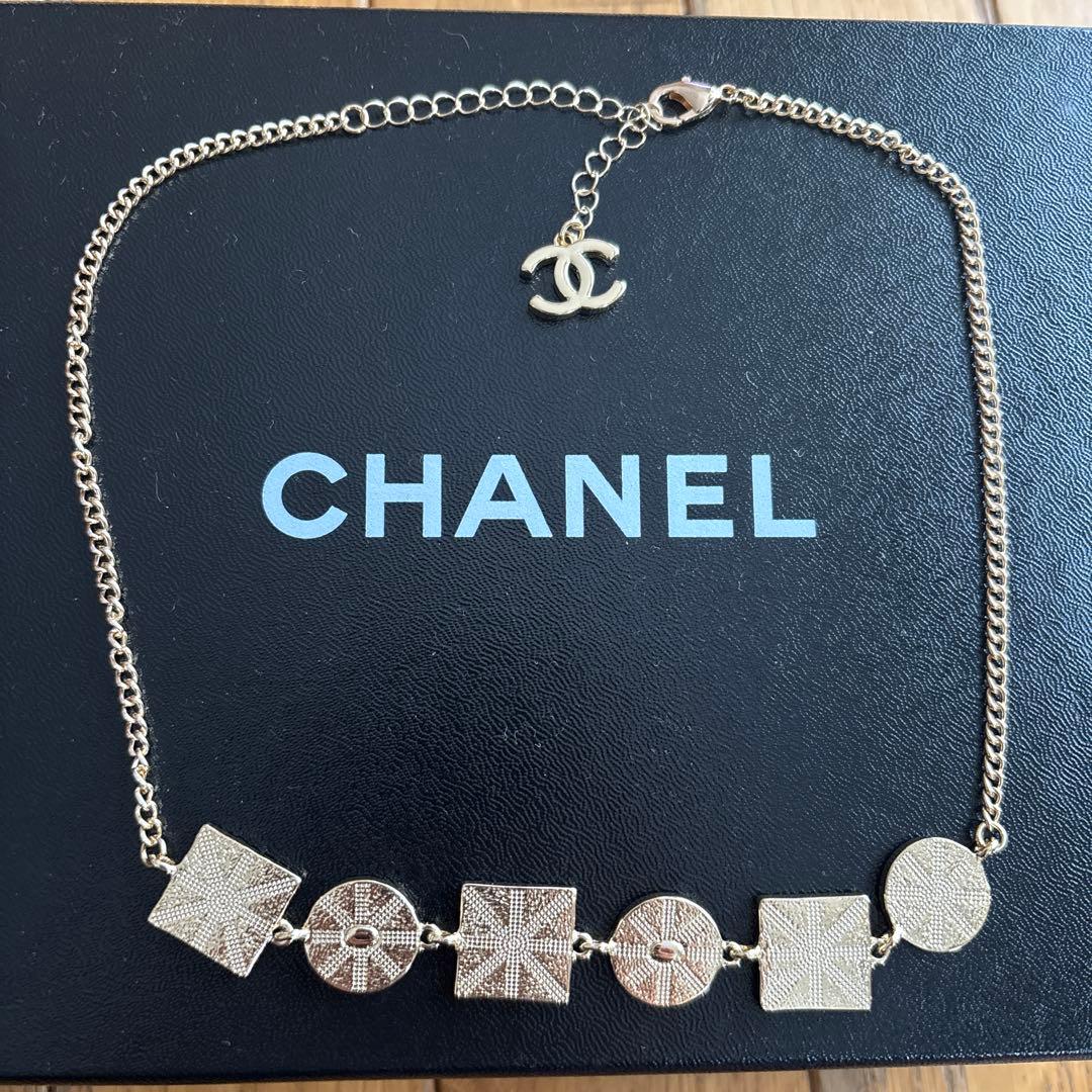 CHANELシャネルノベルティネックレス
