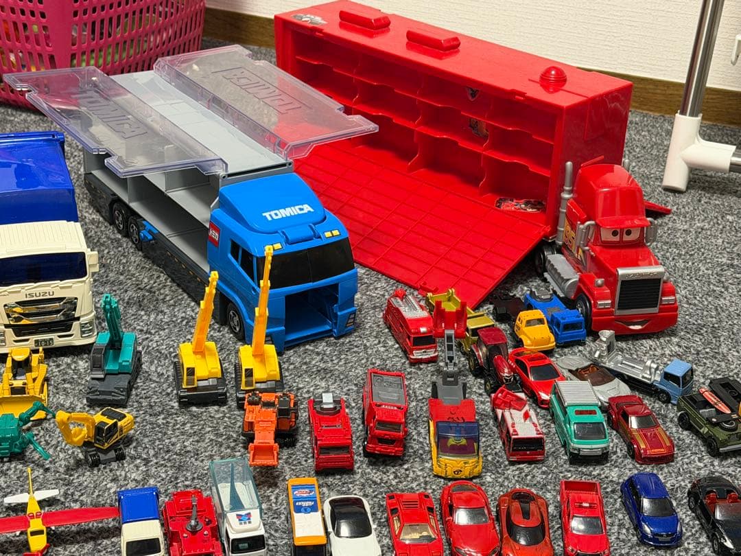 ミニカー　とみか 約100台以上セット カーズキャラクター含む