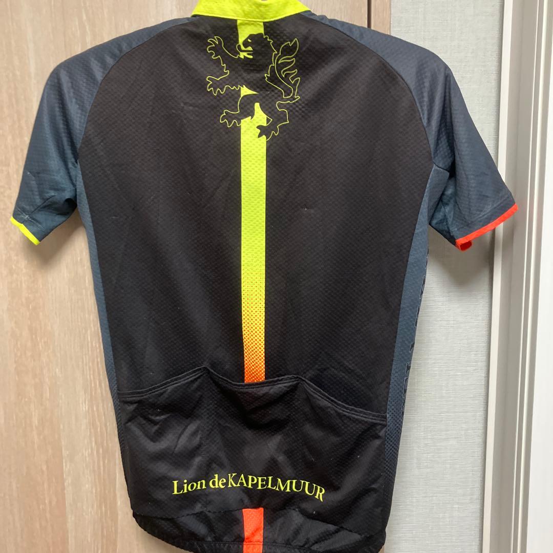 Lion de KAPELMUUR サイクルジャージ・ビブショーツセット