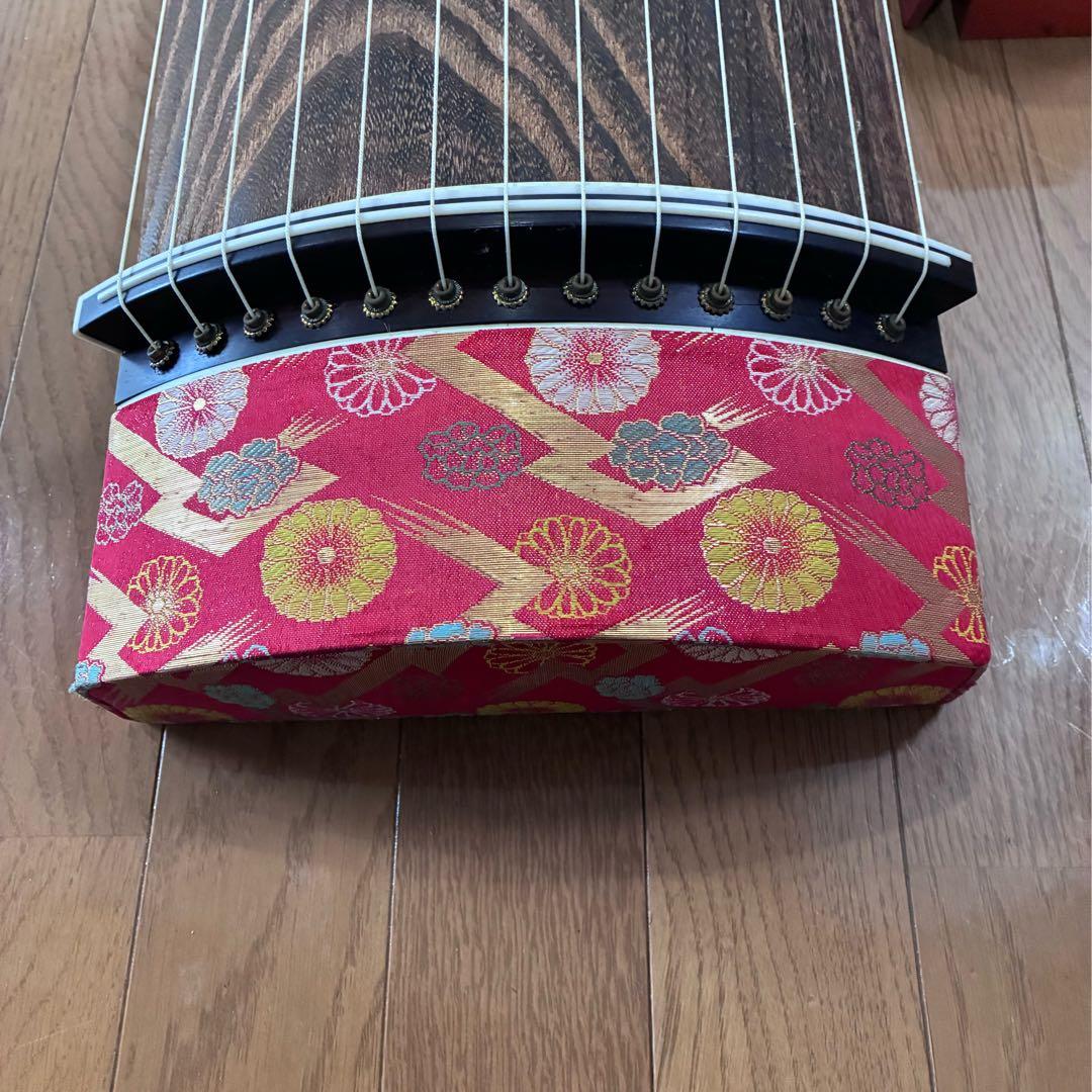 【美品】お琴和楽器　琴　箏　弦楽器13弦木製　民族楽器長さ185㎝　琴柱付き