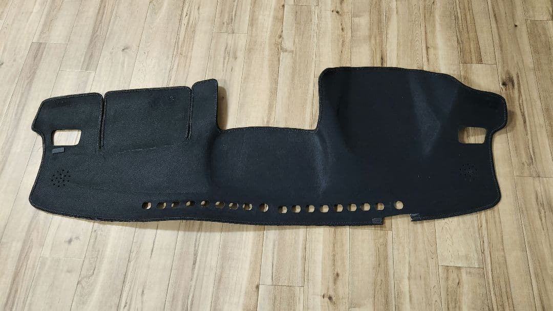 [Sunland]スバル レヴォーグ VM専用 ダッシュボードマット