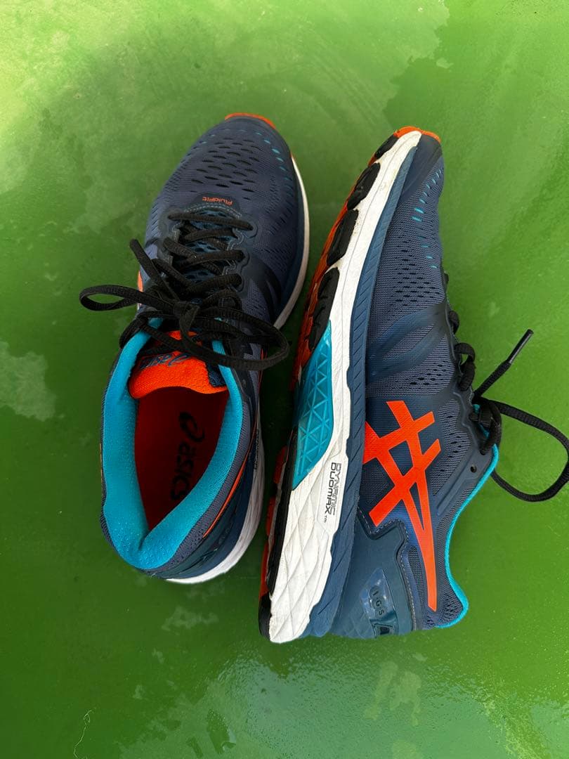 ASICS ランニングシューズ ゲルカヤノ　ネイビー/オレンジ　26.5cm