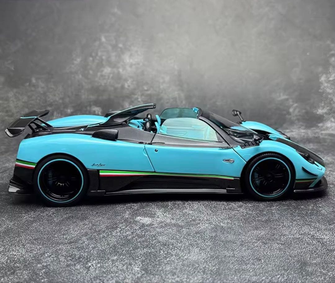 Pagani Zonda Uno 1/18 スケールモデルミニカー