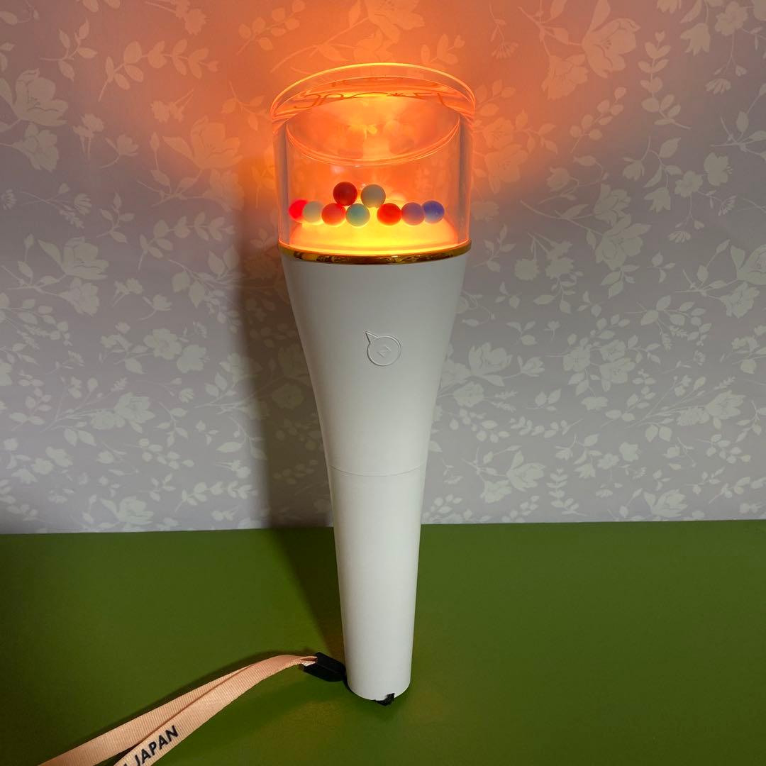 ⭐️IZ*ONE アイズワン　ペンライト　動作確認済み　箱付き