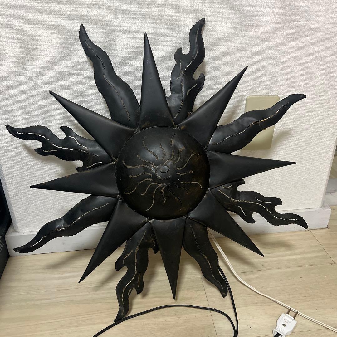 太陽デザインの　ランプ