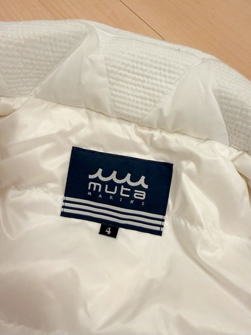 【大人気商品 / 美品】muta MARINE ムータマリン ダウンベスト