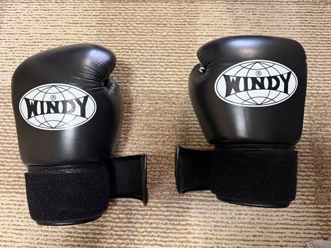 WINDY グローブ　BGVH 本革　黒　ムエタイ　キックボクシング　8oz