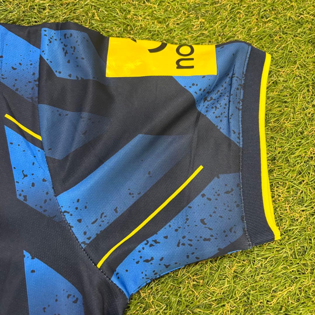 【美品】23-24 ニューカッスル 3rd ユニフォーム アルミロン 24番 M