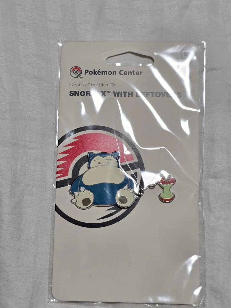 カビゴン ピンバッジ 残り物付き　本物　海外版 snorlax　ポケモンセンター