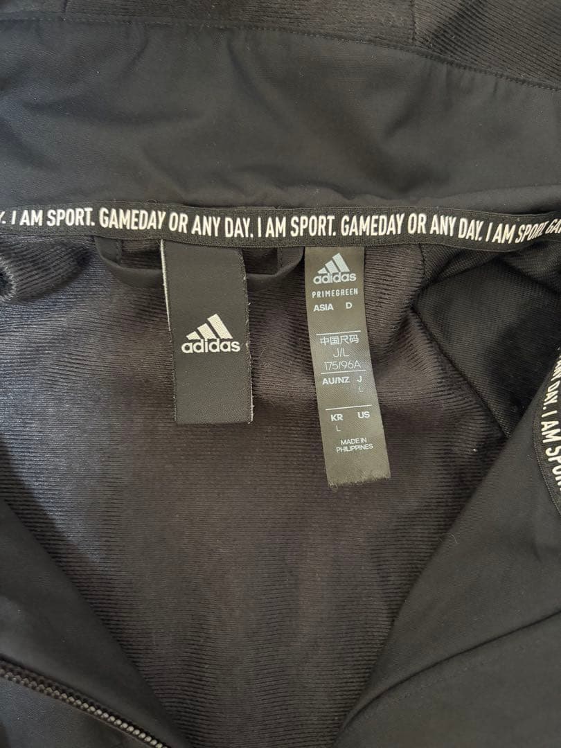 アディダス adidas ウインドブレーカー（上下セット・Lサイズ）