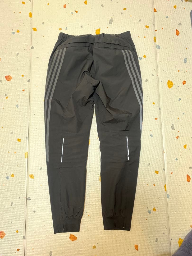 アディダス adidas ウインドブレーカー（上下セット・Lサイズ）