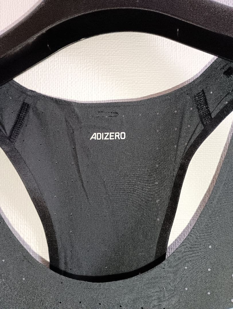 アディゼロ　シングレット　S