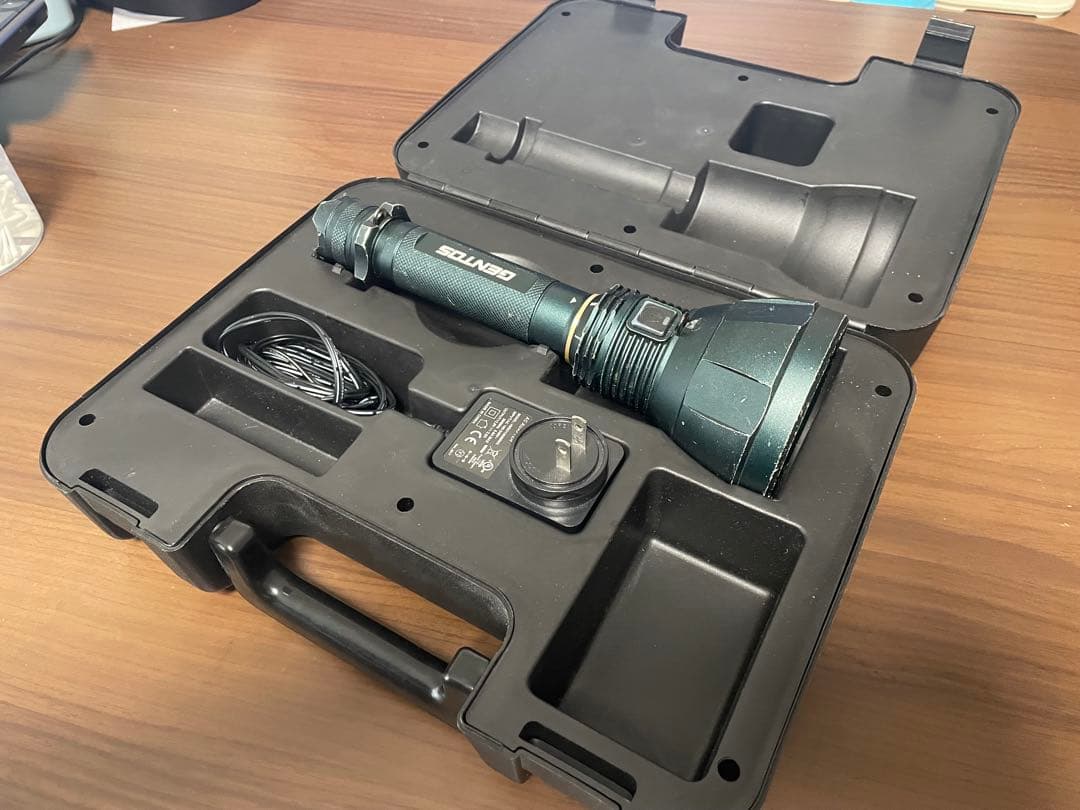GENTOS UT-226R 高輝度懐中電灯 充電式
