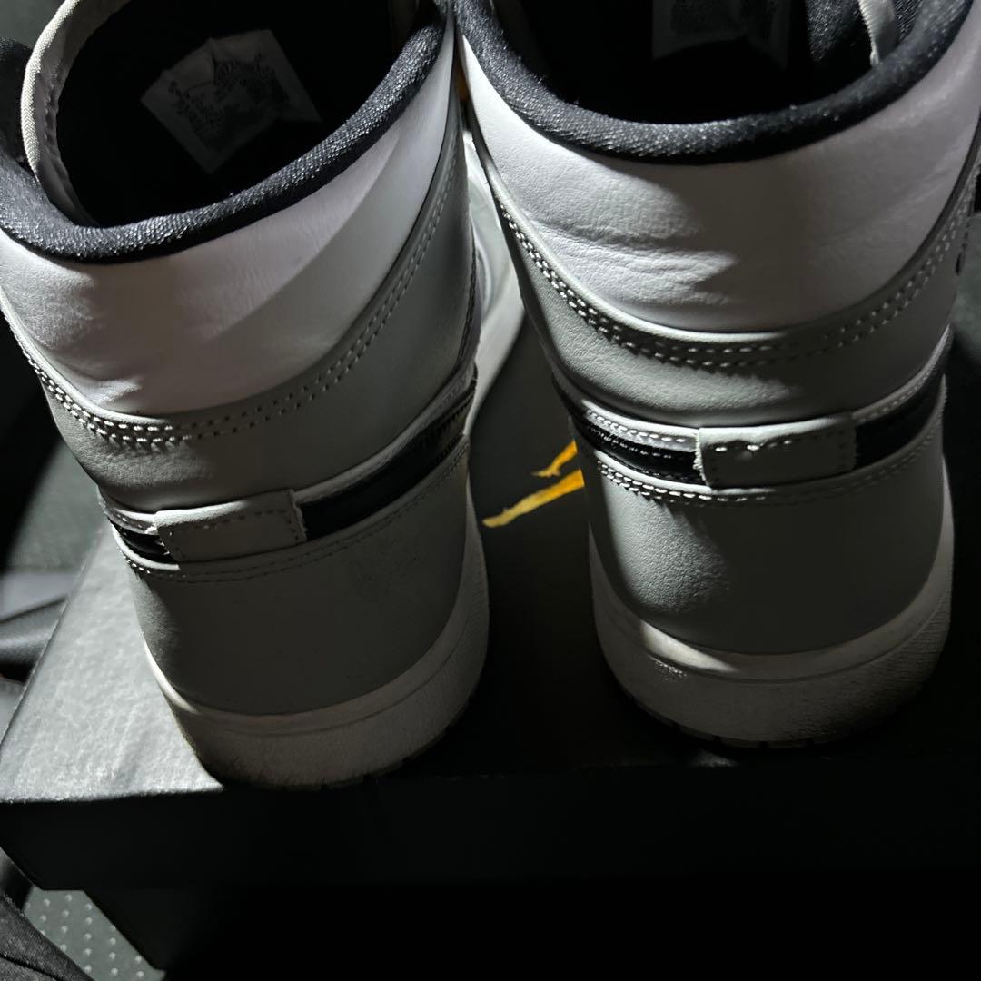 ま*け様 NIKE27センチ