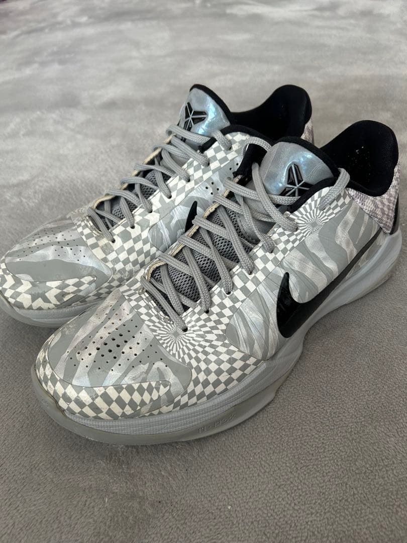 NIKE コービー 5 ゼブラ　ウルフグレー