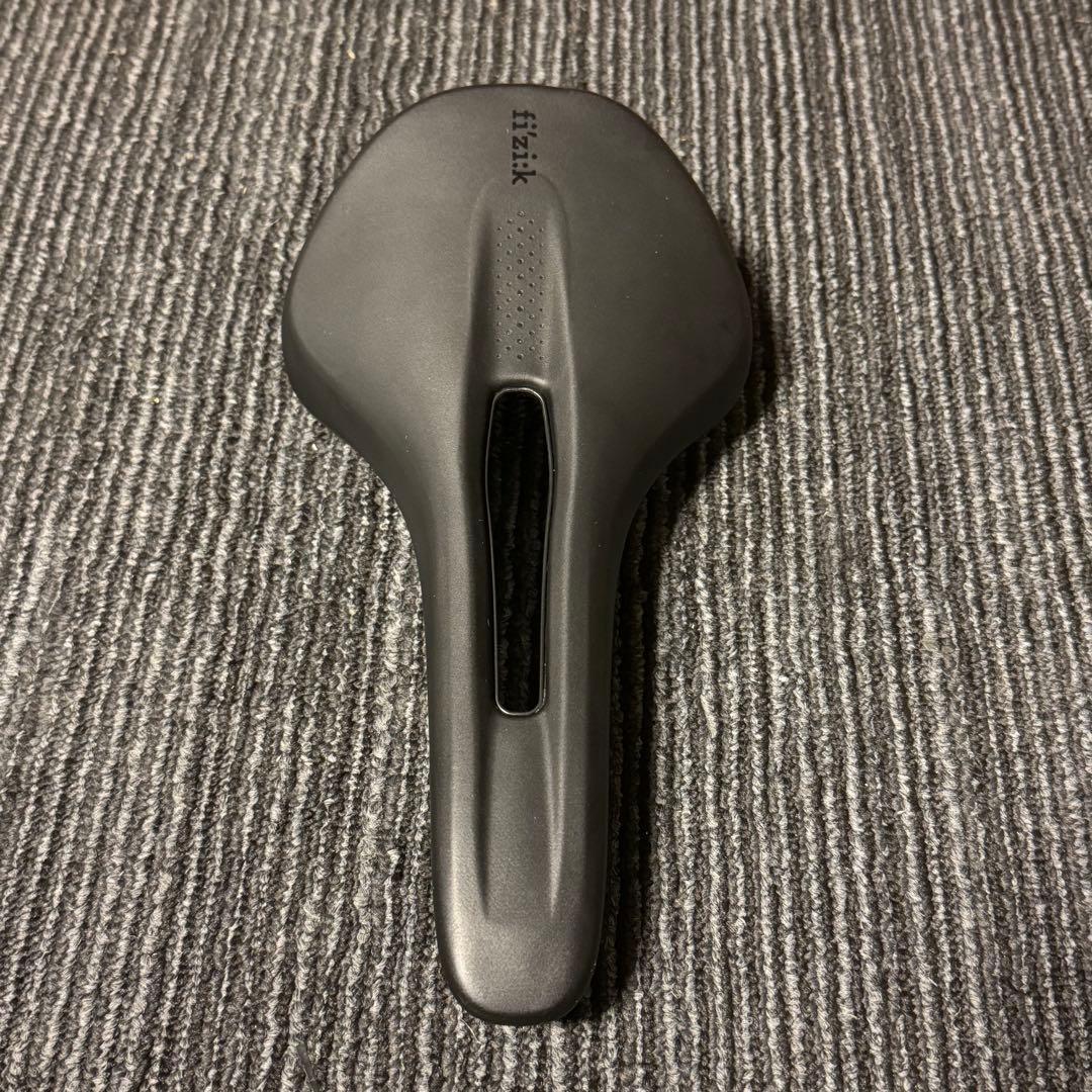 fi'zi:k フィジーク ANTARES R1 140mm カーボンレール
