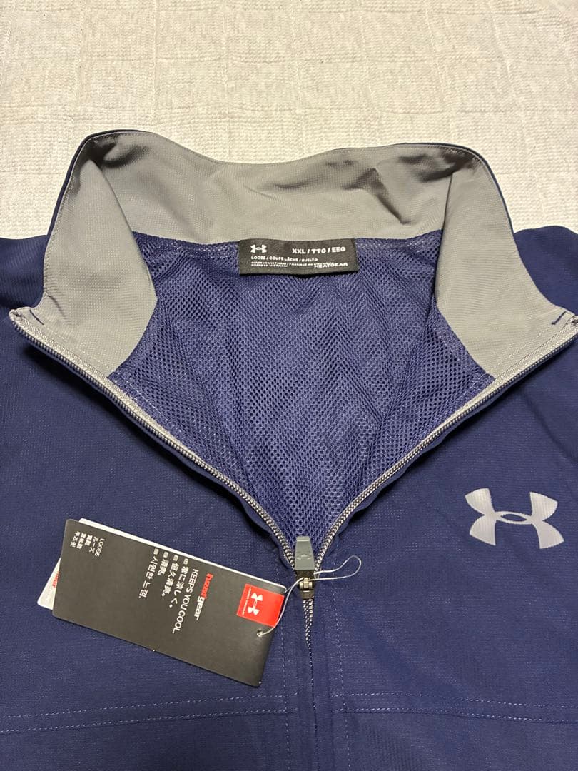 【新品未使用】Under Armour ウィンドブレーカー 上下セットXXL 紺