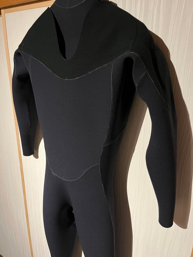 【新品・半額以下】AIRTIGHT メンズ ウェットスーツ M ブラック
