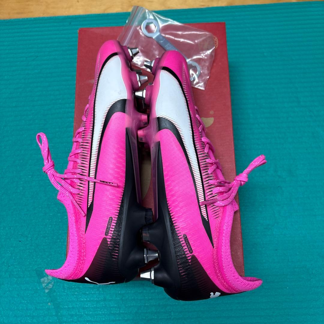 Nike サッカーシューズ ピンク