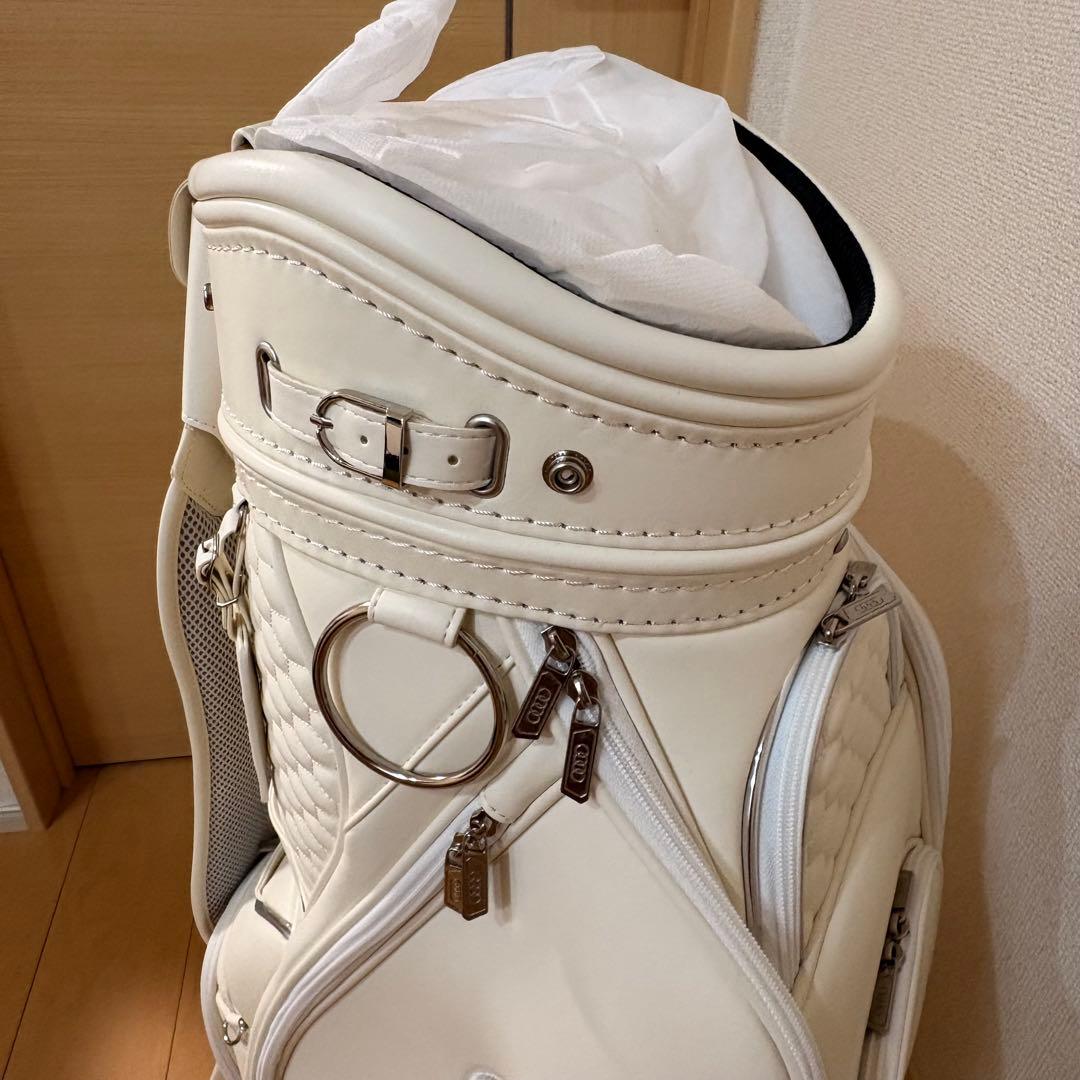 【新品未使用品】アウディ キャディバッグ ゴルフバッグ　ホワイト