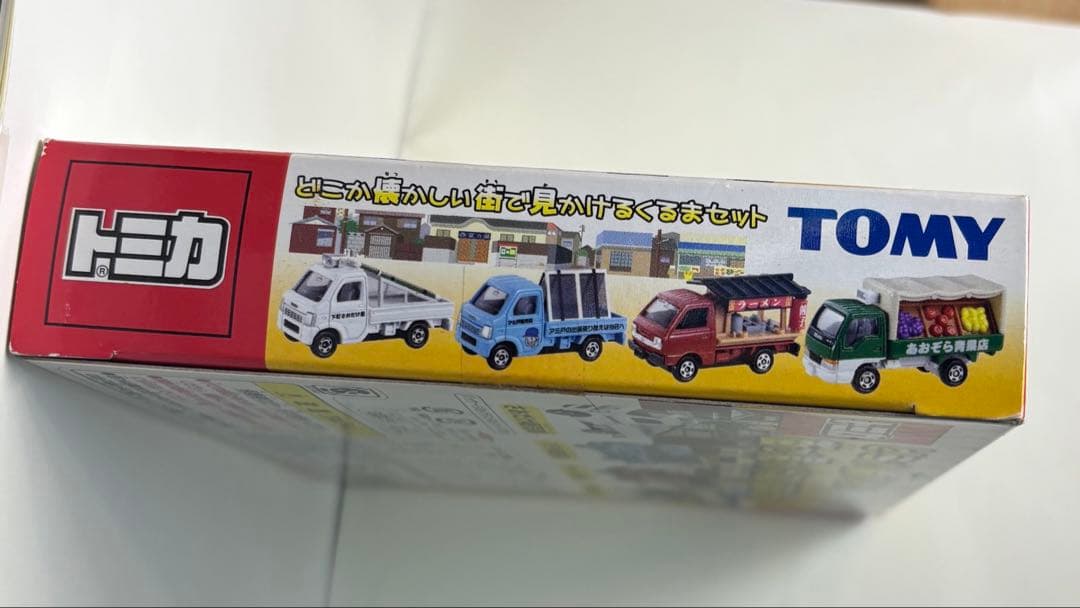 トミカ どこか懐かしい街で見かけるくるまセット 未開封？
