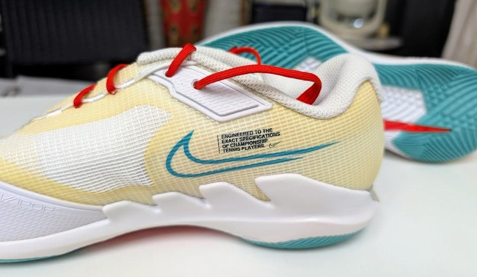 新品　未使用 NIKE ナイキコート エア ズーム ヴェイパー プロ HC