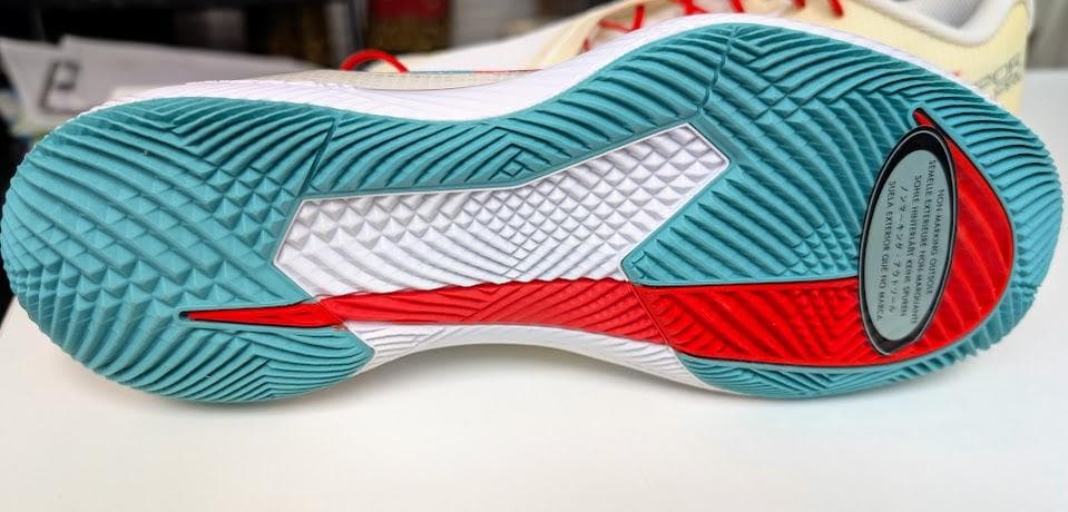 新品　未使用 NIKE ナイキコート エア ズーム ヴェイパー プロ HC
