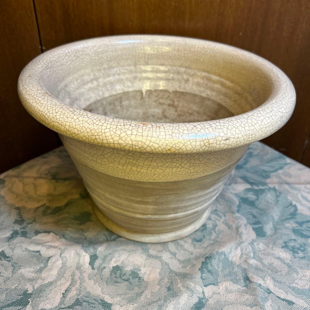稀少　和洋風の貫入入り釉薬がけ植木鉢　クリームベージュ　穴有り　径30cm