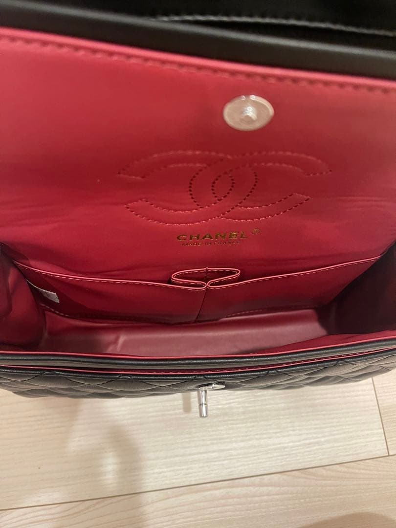 CHANEL ノベルティ　シルバーショルダーバック