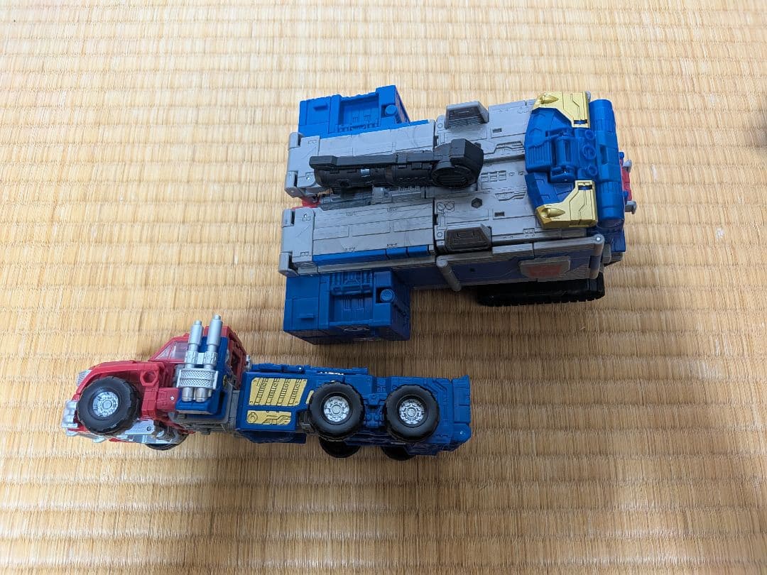 トランスフォーマー アルマダコンボイ 傷あり