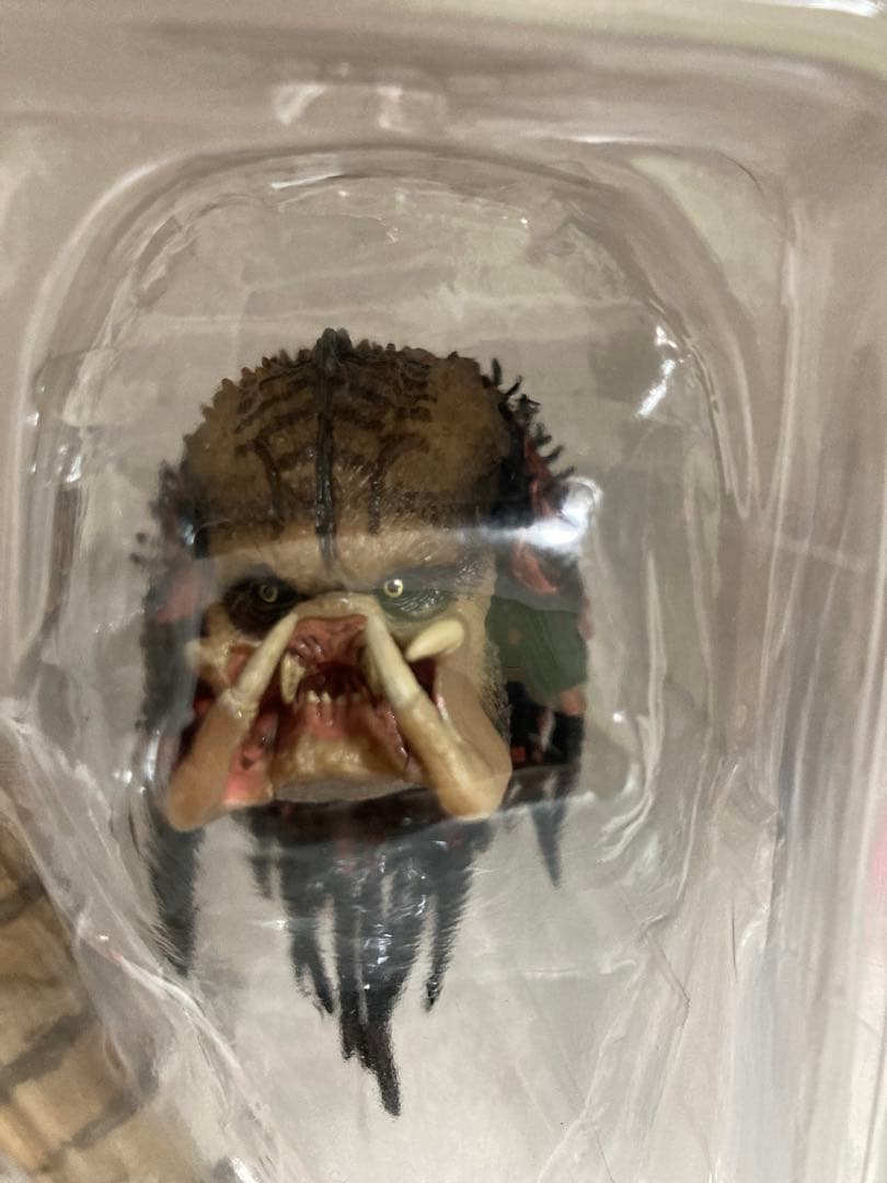 ネカ　NECA アンアーマード　アサシン　プレデター