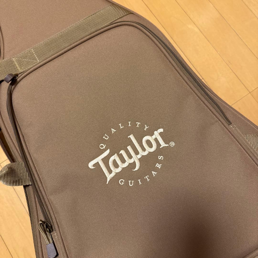 Taylor 212ce アコースティックギター