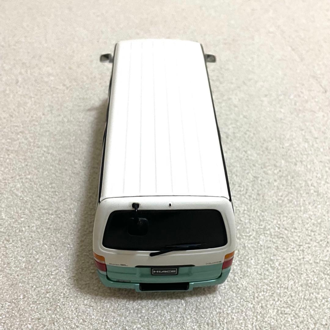 アオシマ　DISM 1/24 ハイエースバン100系中期型
