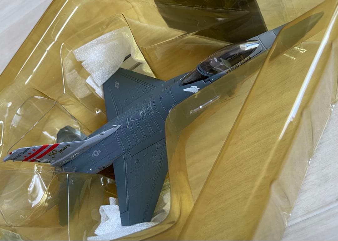 新品未開封 ドラゴンウイング 1/72 米空軍 F16Cファイティングファルコン