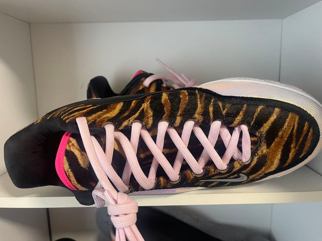 Nike LeBron 20 トラ柄 シューズ